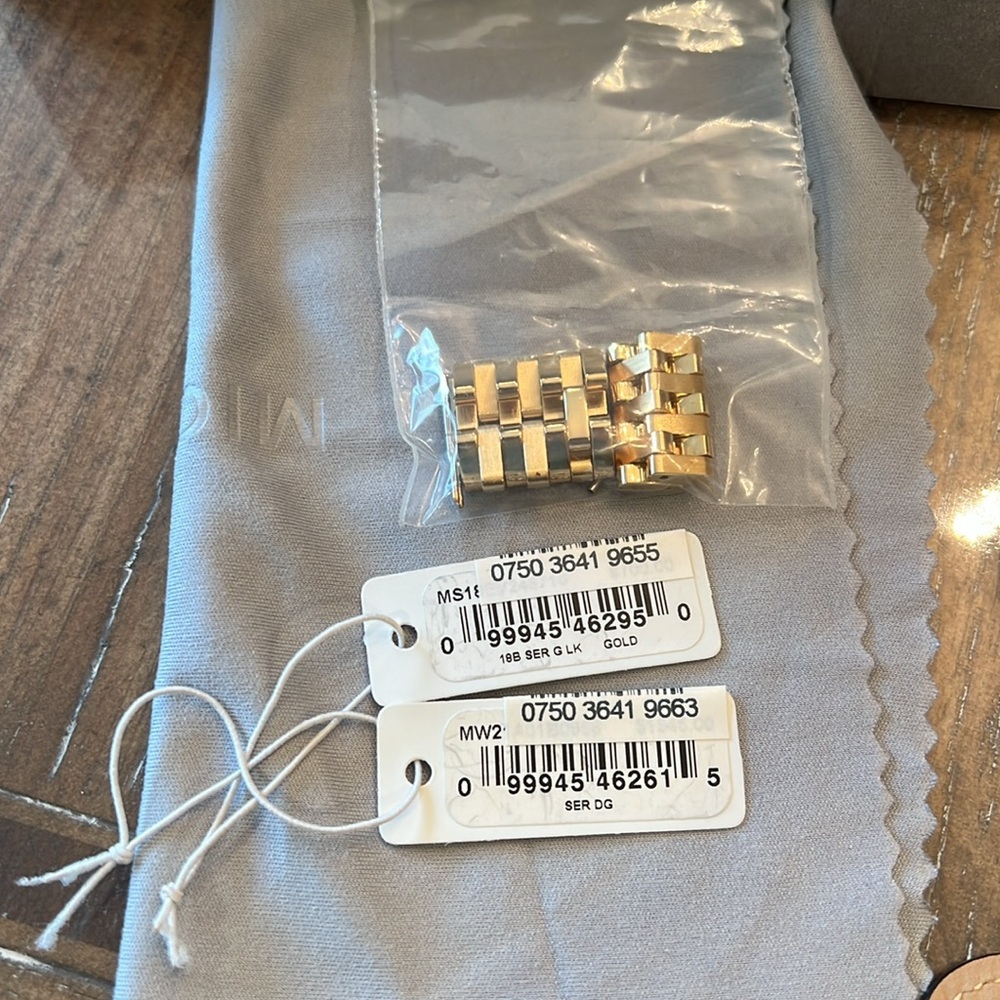 Michele Serein Diamond Gold Watch - Picture 3 of 10